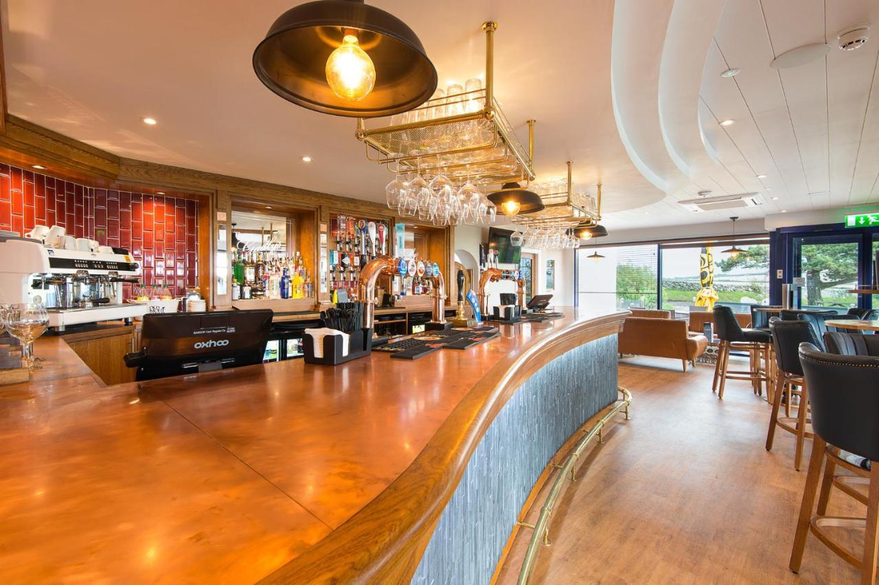 Gwesty Gadlys Hotel Cemaes Bay Esterno foto