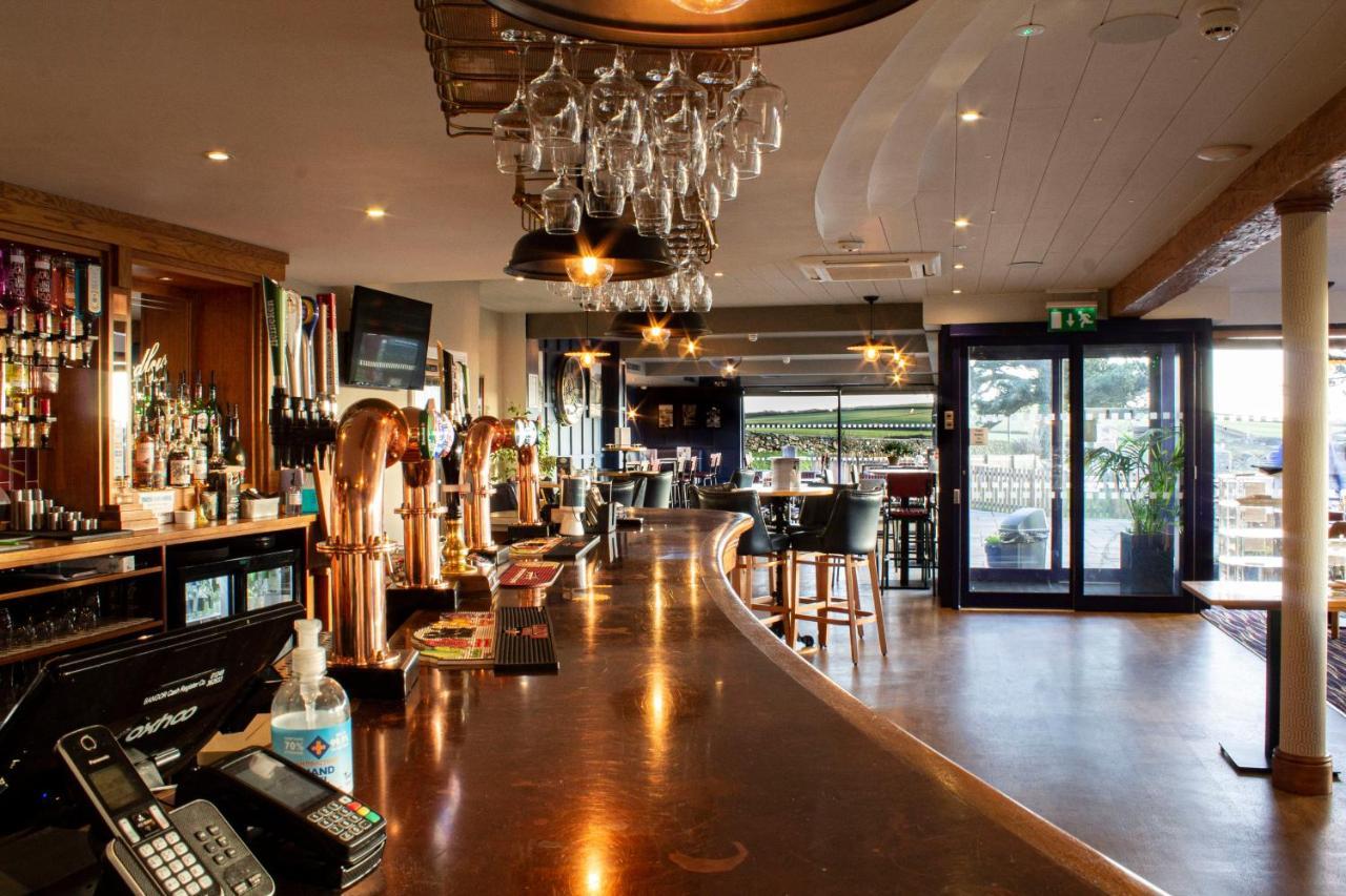 Gwesty Gadlys Hotel Cemaes Bay Esterno foto